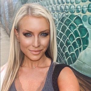 Meet your Posher, Jen